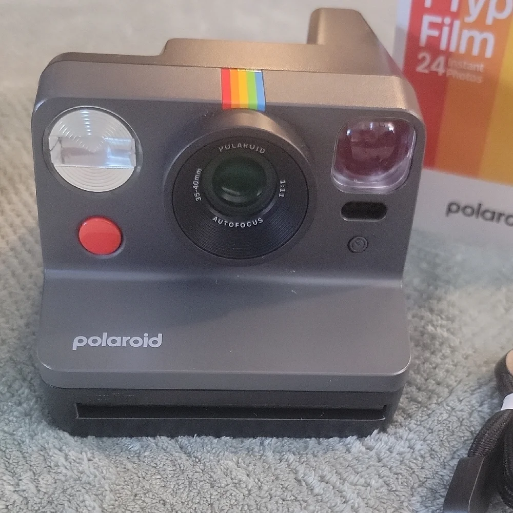 Polaroid Instant Camera - Black with Rainbow Accent - Picture 2 of 9